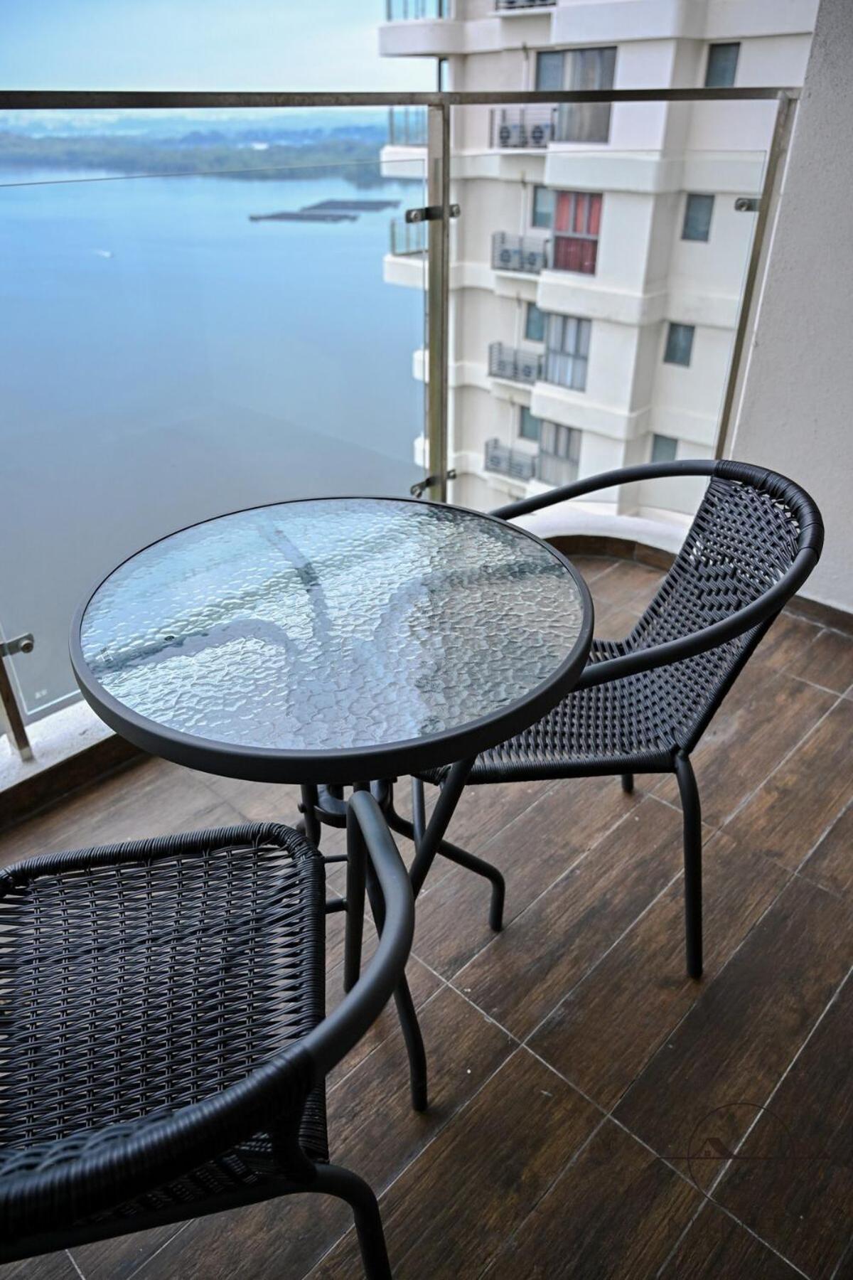 Kingsbay B #5Pax #Vintagewood #Highfloor Apartment Johor Bahru Exterior photo